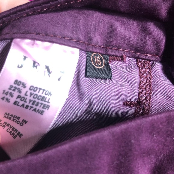 NWOT 7 For All Mankind Jen 7 Sateen Slim Straight Leg Jeans in Plum - Picture 4 of 8